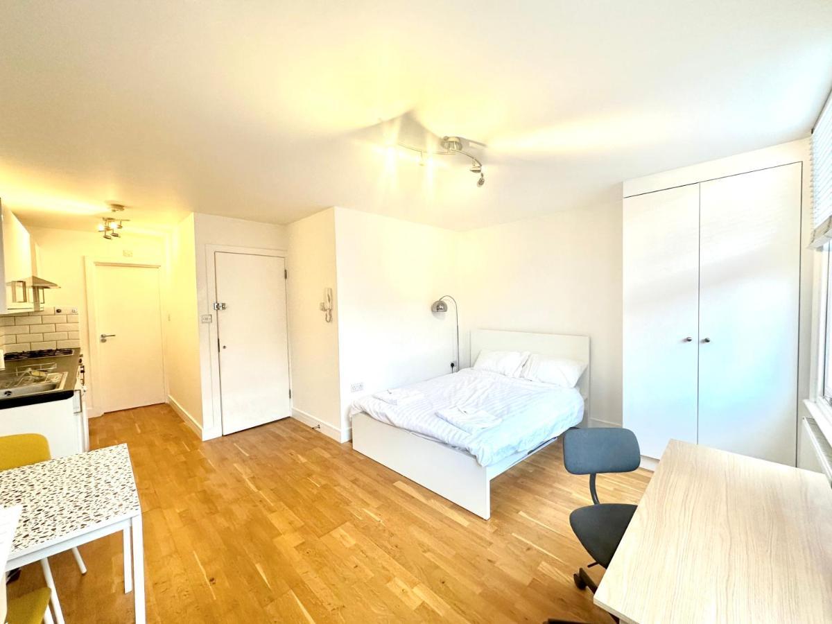 139 Guest House Camden Town Londra Esterno foto